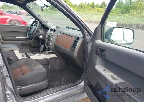 2008 Ford Escape Xlt из США, поврежденный, VIN 1FMCU93ZX8KA26827